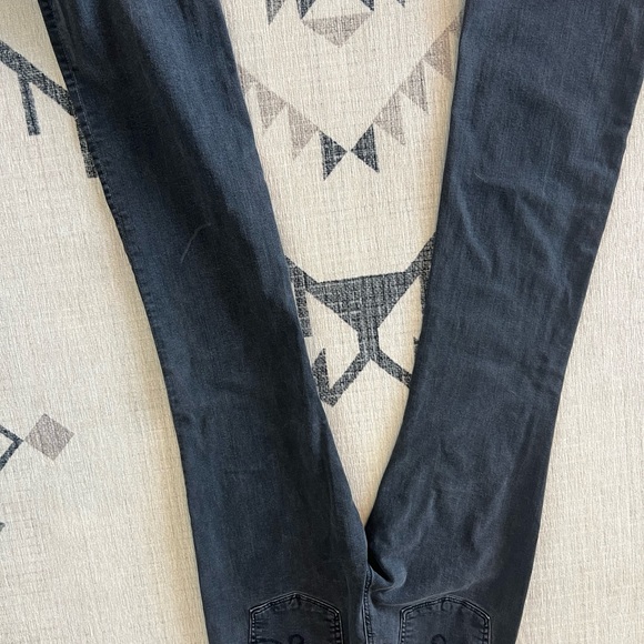 Adriano Goldschmied Anthropologie The Angel.  28x32. - Picture 5 of 5